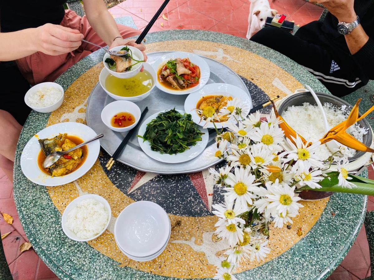 Riverview Homestay Dong Hoi Esterno foto